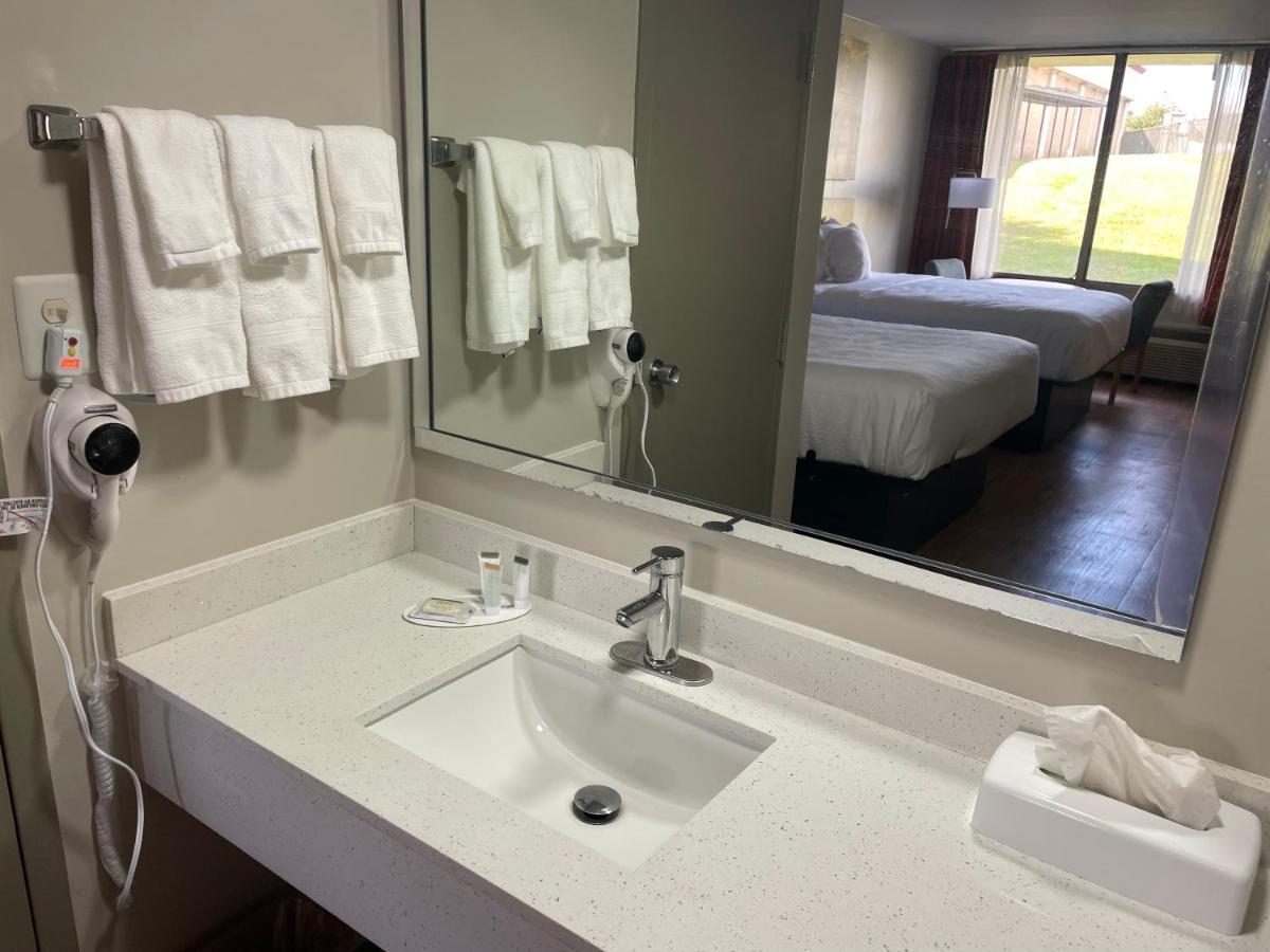 Days By Wyndham Valdosta/near Mall Hotel 3*